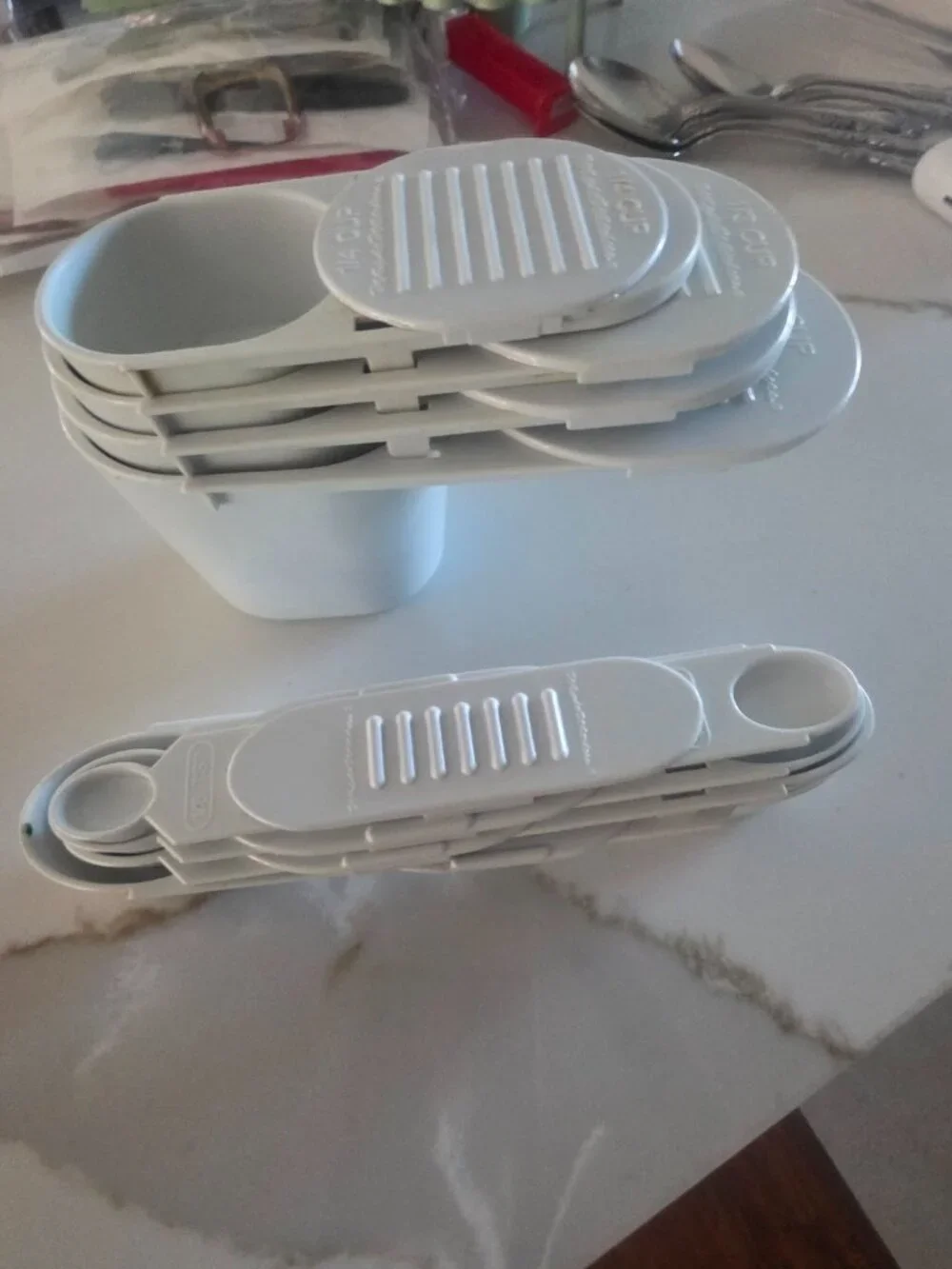 VTG Weight Watchers Set 4 White Measuring Cups & 4 Measuring Spoons Slide Top